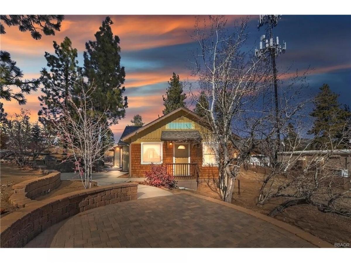 Picture of Home For Sale in Big Bear Lake, California, United States