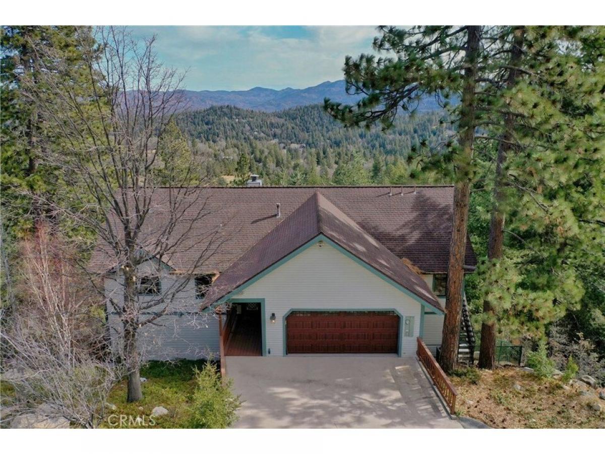 Picture of Home For Sale in Lake Arrowhead, California, United States