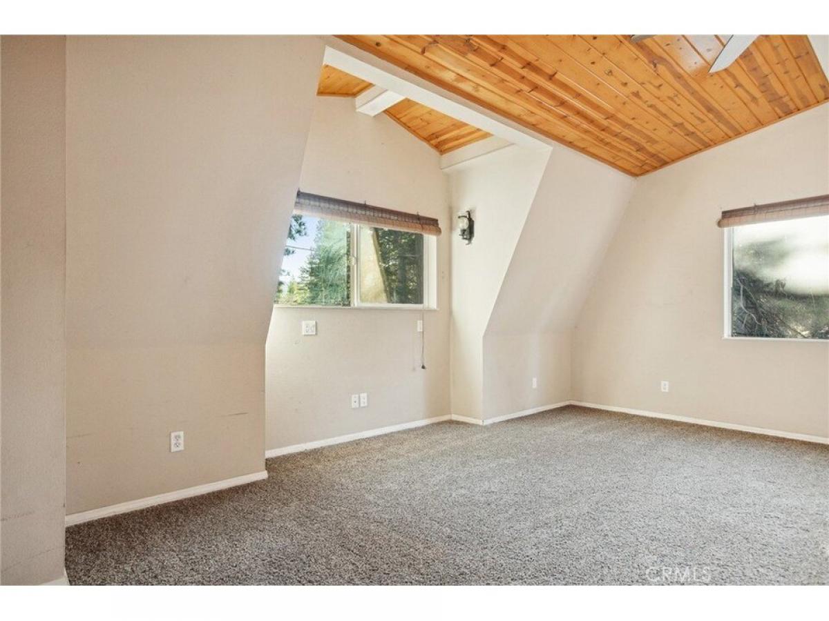 Picture of Home For Sale in Running Springs, California, United States