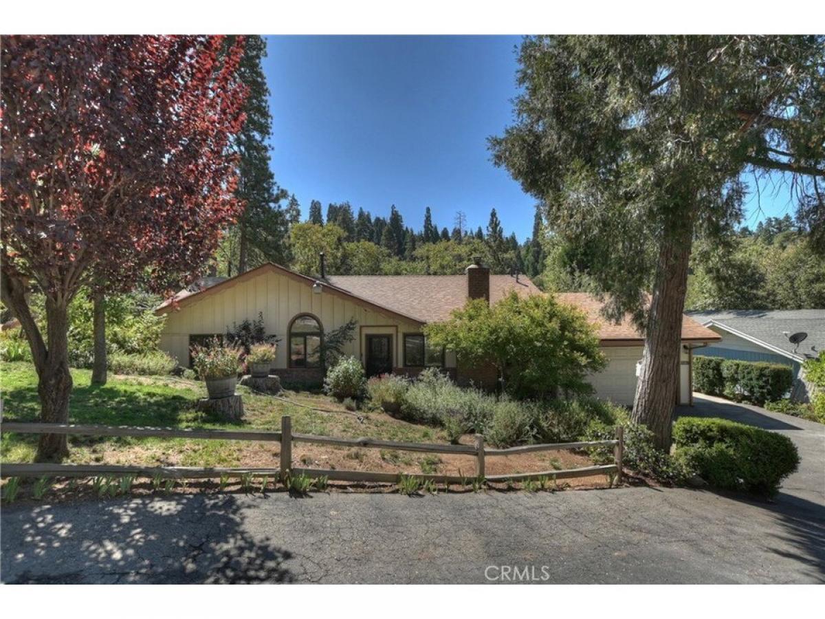 Picture of Home For Sale in Crestline, California, United States