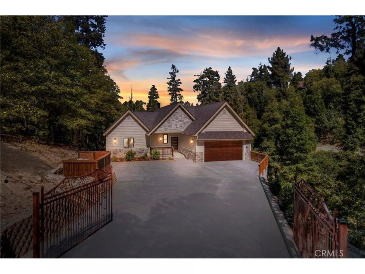 Picture of Home For Sale in Lake Arrowhead, California, United States