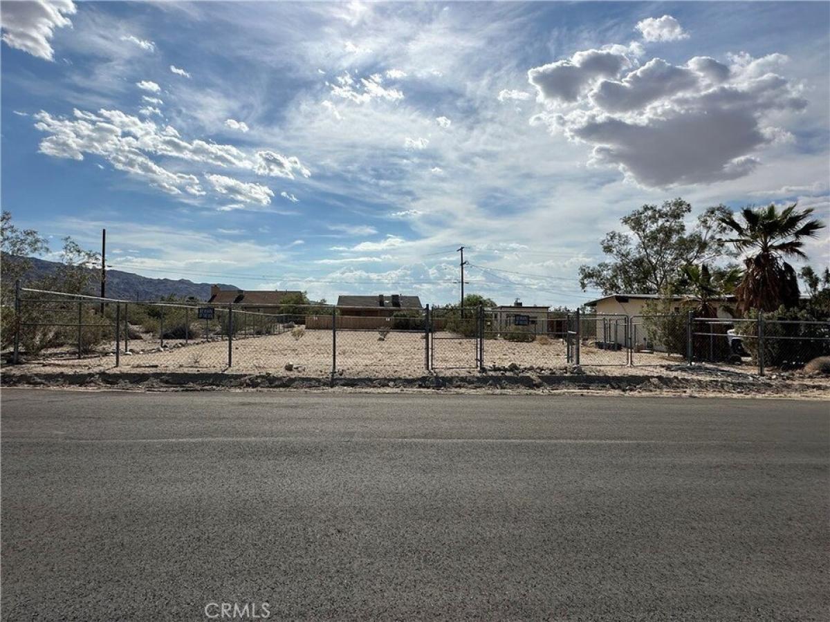 Picture of Residential Land For Sale in 29 Palms, California, United States