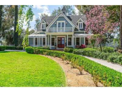 Home For Sale in Redlands, California