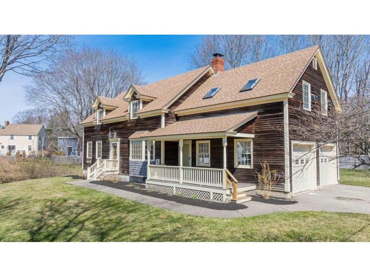 Picture of Home For Sale in York, Maine, United States
