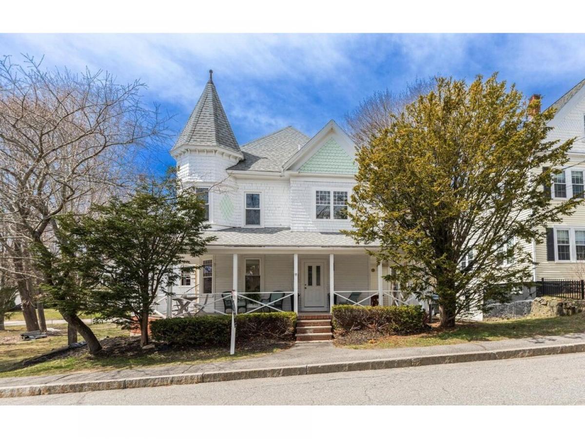 Picture of Home For Sale in Kittery, Maine, United States