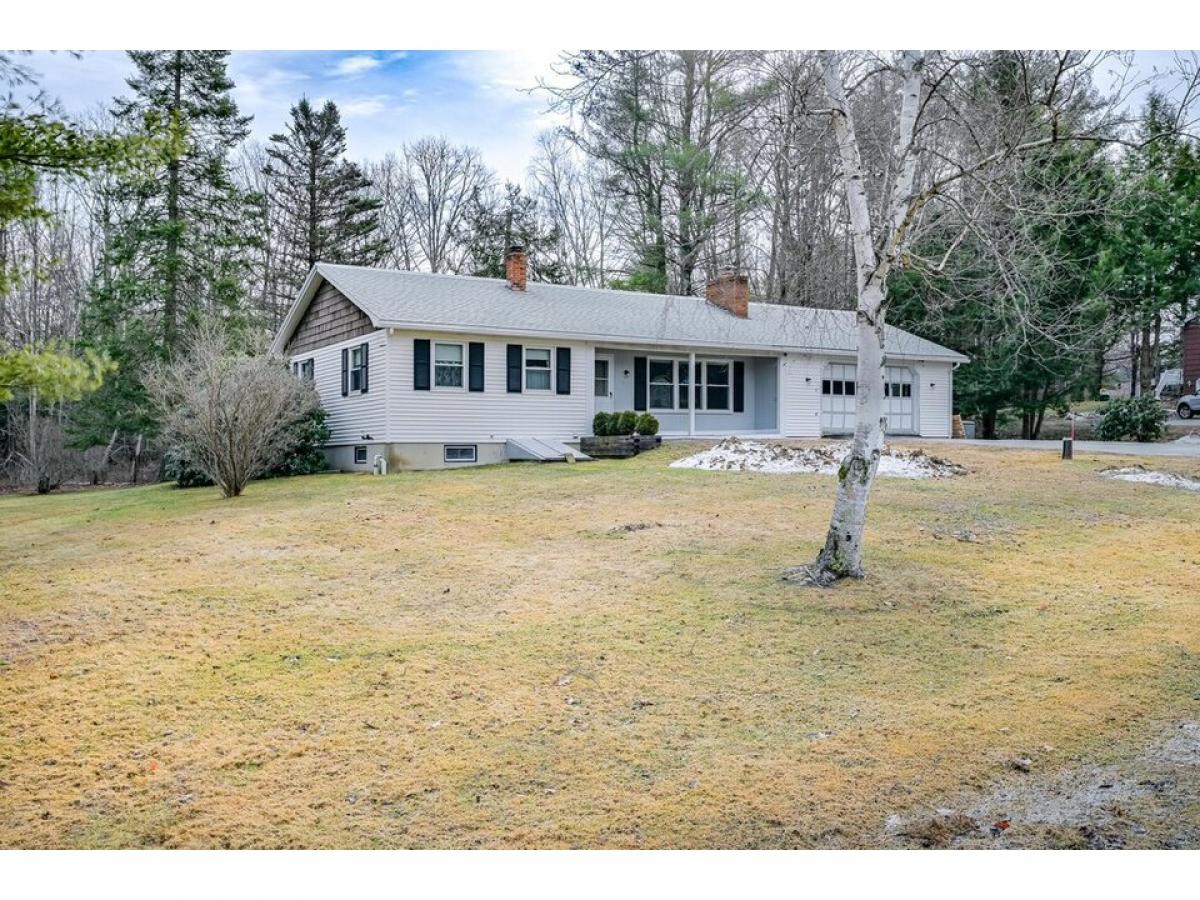Picture of Home For Sale in West Gardiner, Maine, United States
