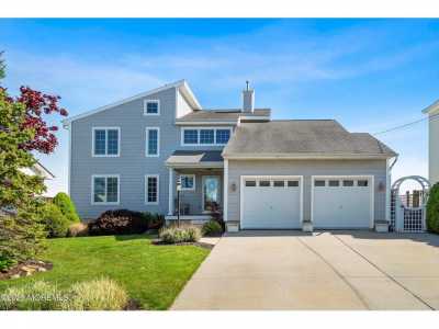 Home For Sale in Toms River, New Jersey