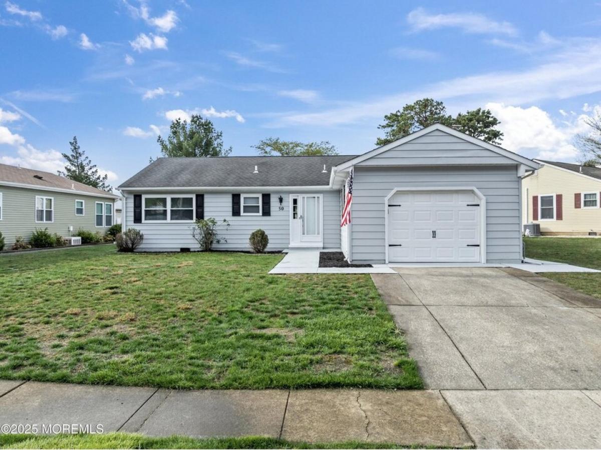 Picture of Home For Sale in Toms River, New Jersey, United States