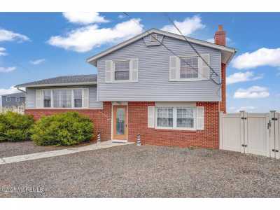 Home For Sale in Little Egg Harbor, New Jersey