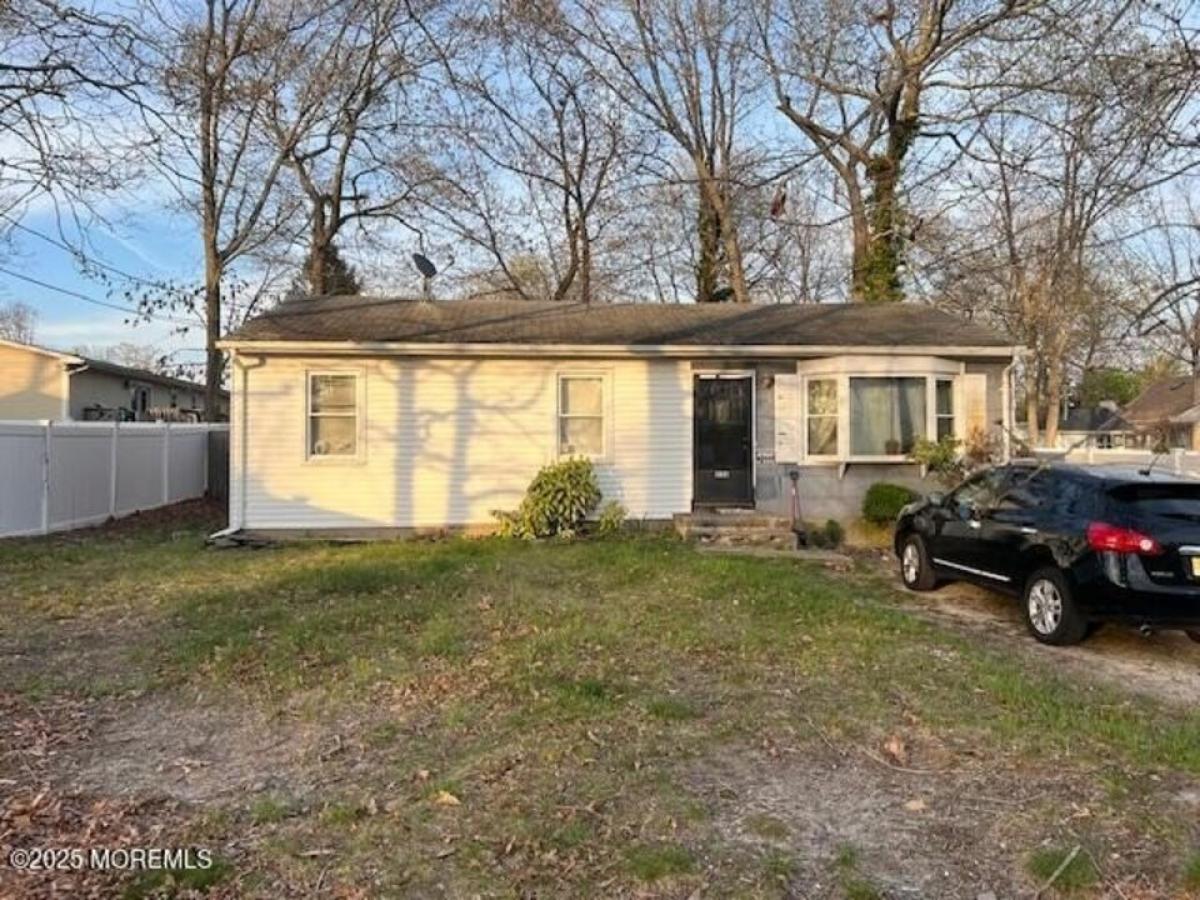Picture of Home For Sale in Forked River, New Jersey, United States