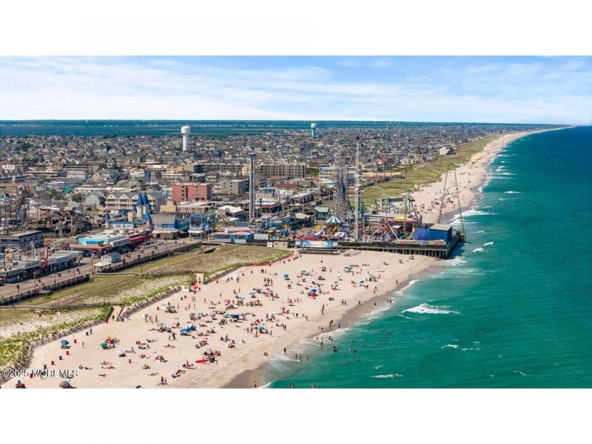 Picture of Home For Rent in Seaside Park, New Jersey, United States