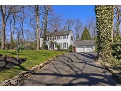 Home For Sale in Wall, New Jersey