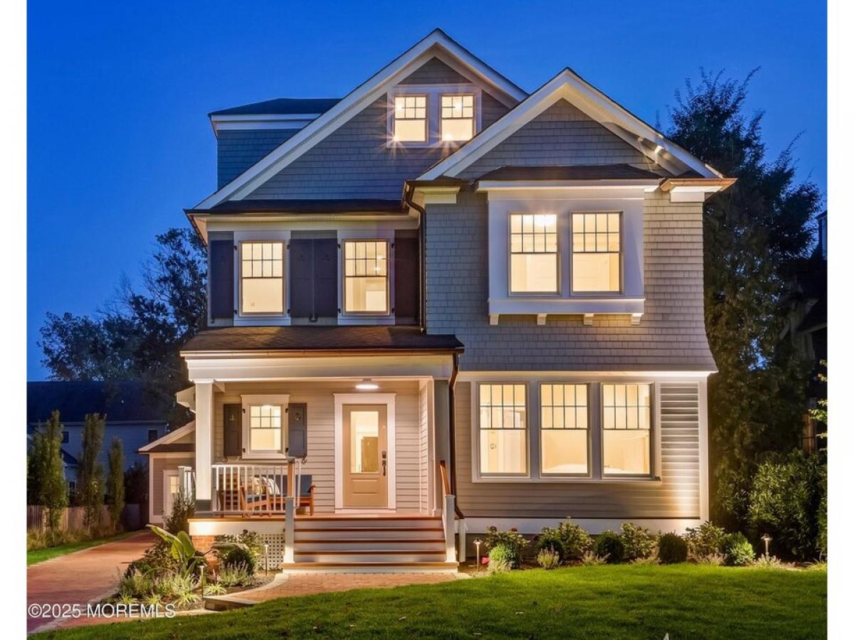 Picture of Home For Sale in Spring Lake, New Jersey, United States