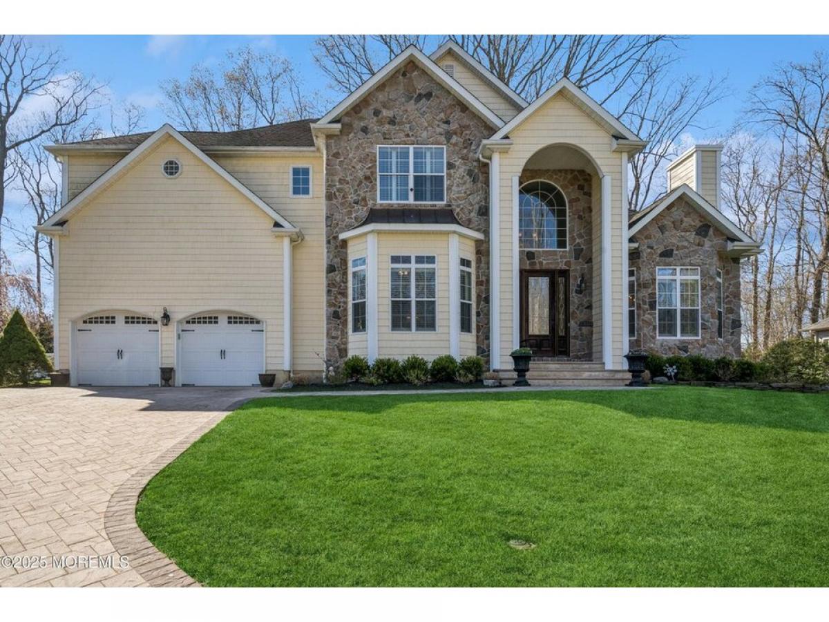 Picture of Home For Sale in Manasquan, New Jersey, United States