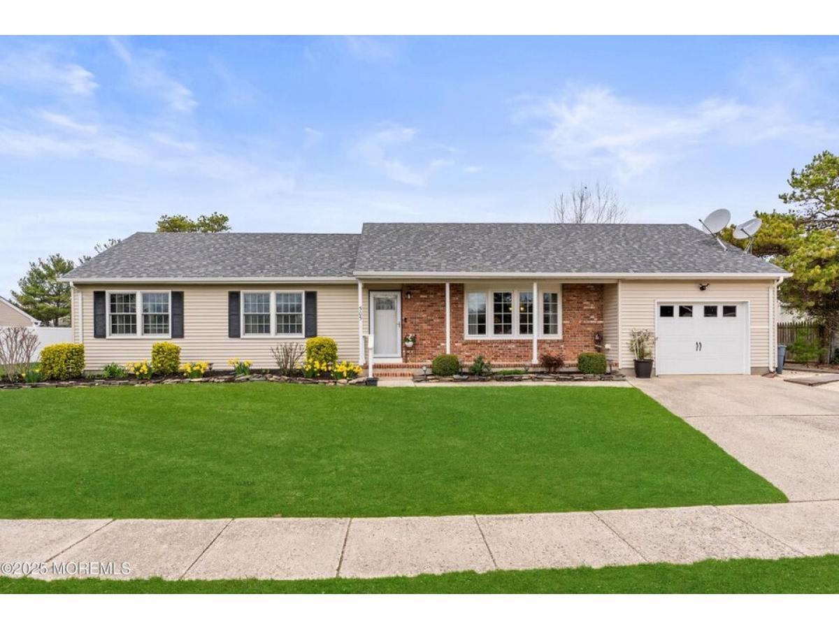 Picture of Home For Sale in Forked River, New Jersey, United States