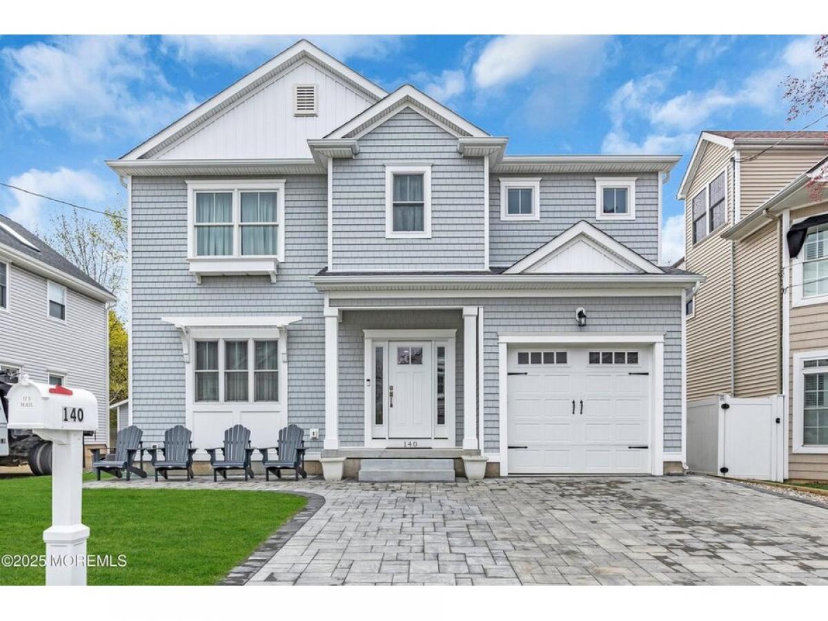 Picture of Home For Sale in Manasquan, New Jersey, United States