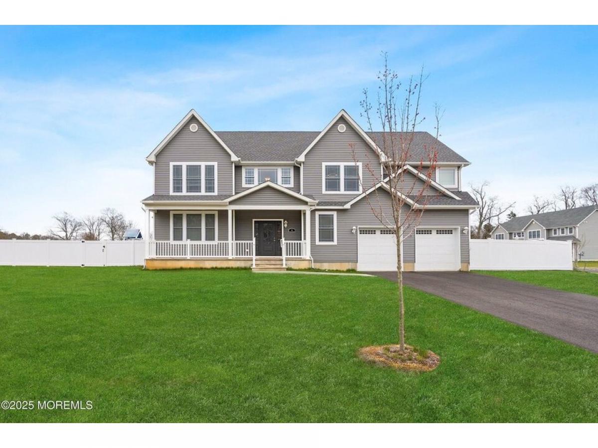 Picture of Home For Sale in Bayville, New Jersey, United States