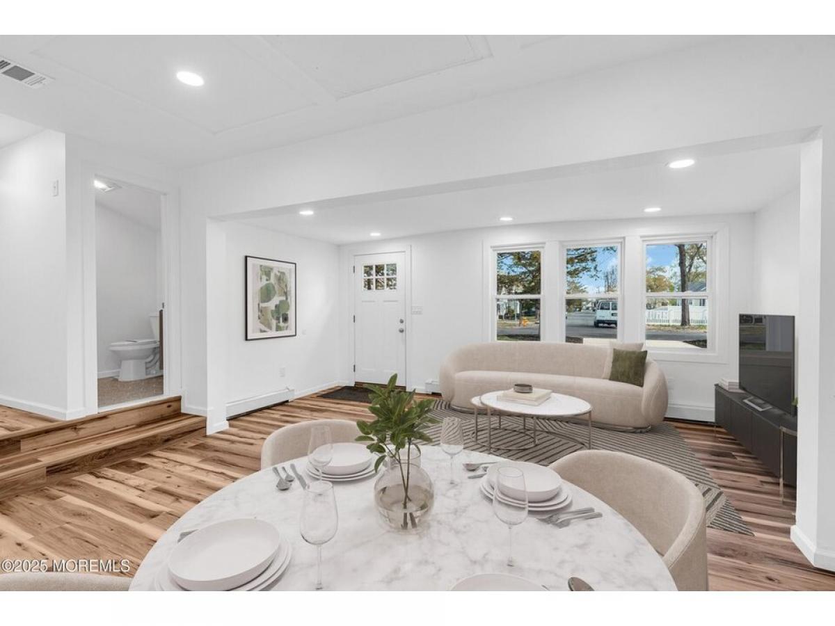 Picture of Home For Sale in Brick, New Jersey, United States