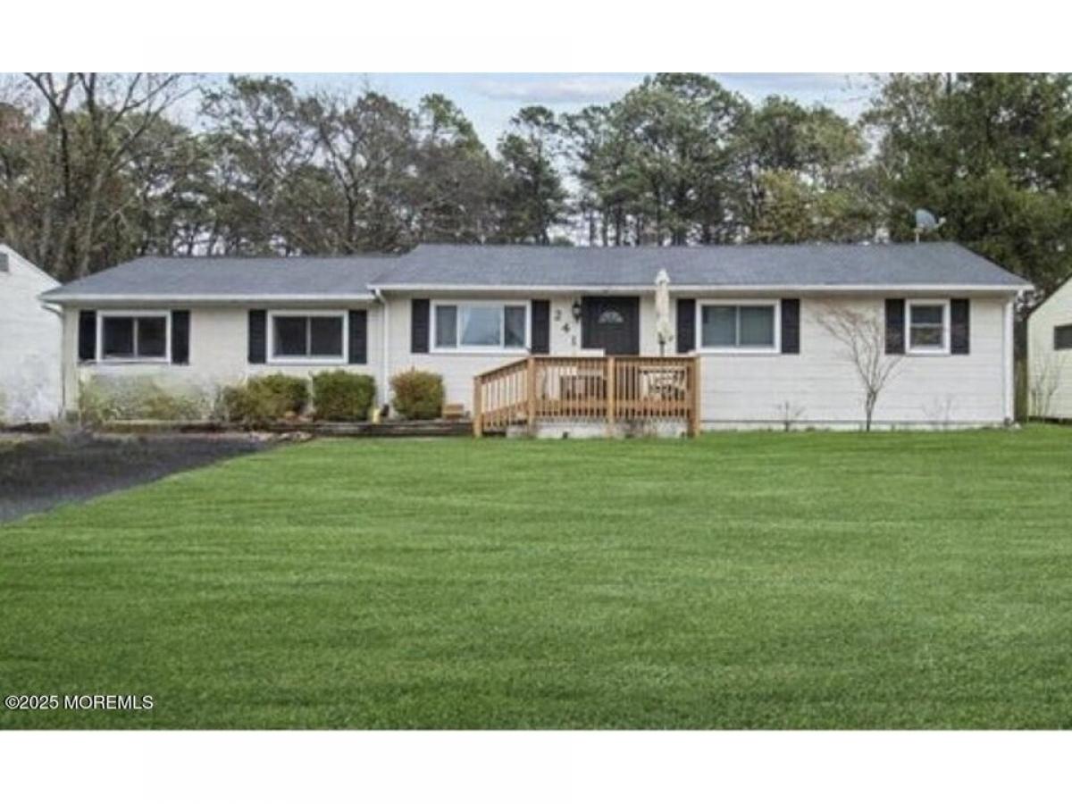 Picture of Home For Sale in Brick, New Jersey, United States