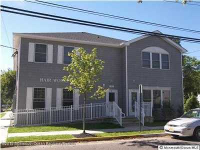 Home For Rent in Red Bank, New Jersey