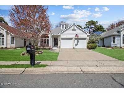 Home For Sale in Toms River, New Jersey