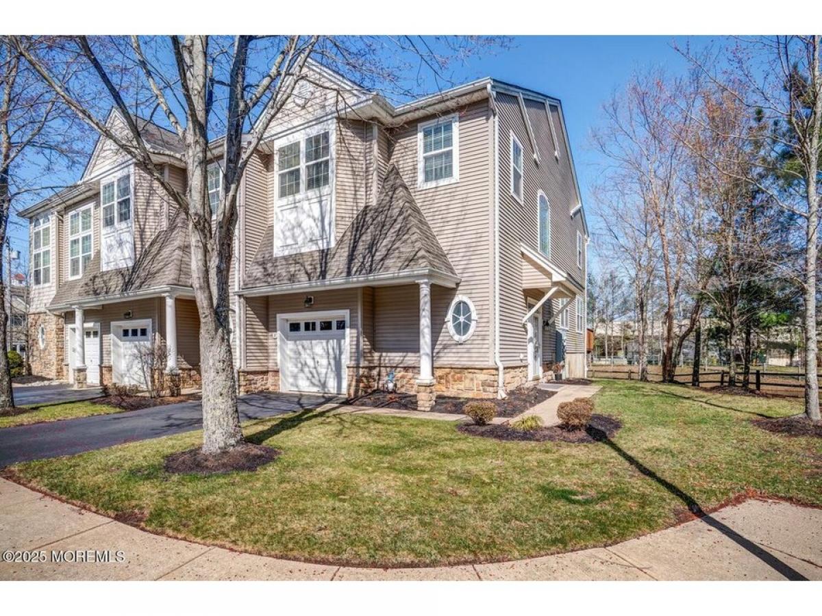 Picture of Home For Sale in Manahawkin, New Jersey, United States