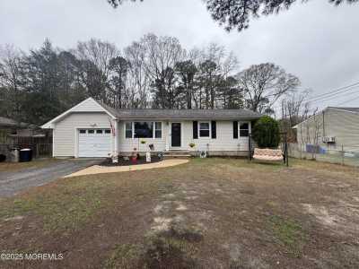 Home For Sale in Lanoka Harbor, New Jersey