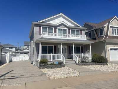 Home For Sale in Lavallette, New Jersey