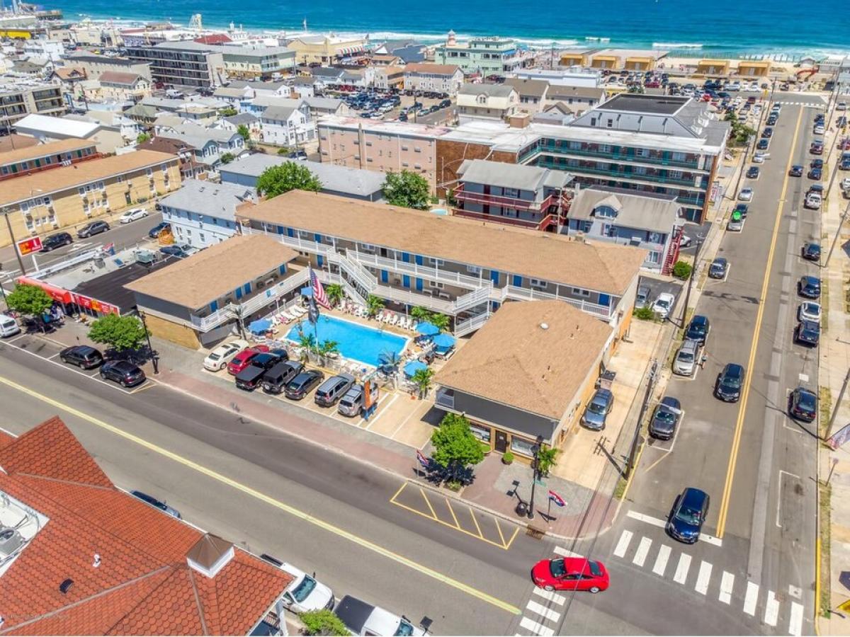 Picture of Home For Sale in Seaside Heights, New Jersey, United States