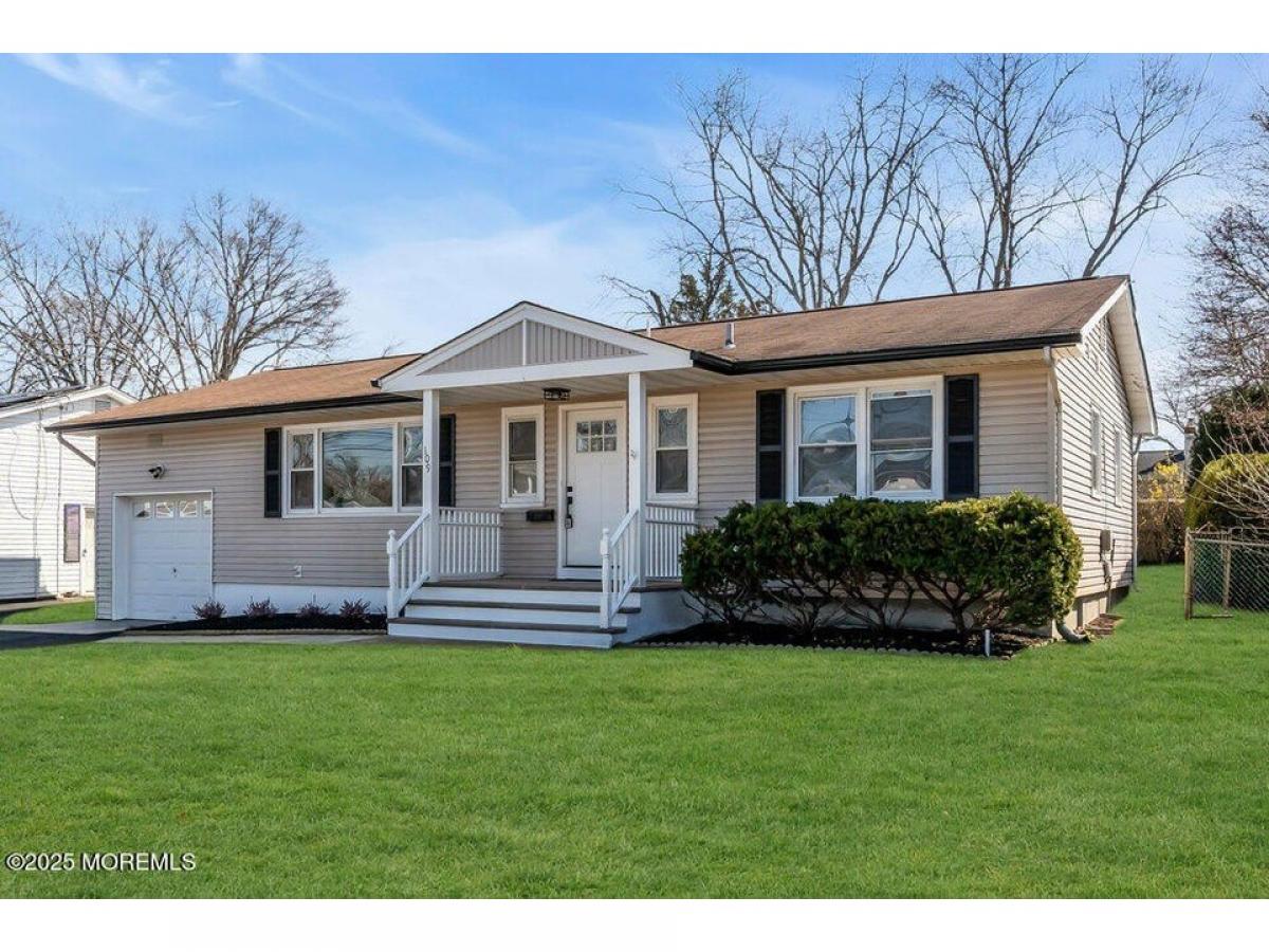 Picture of Home For Sale in Brick, New Jersey, United States