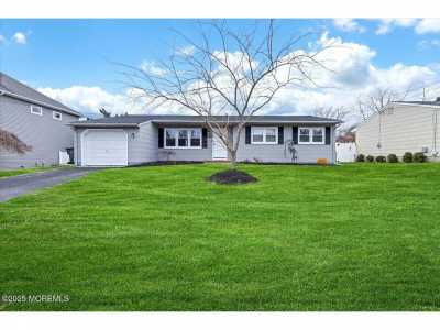 Home For Sale in Brick, New Jersey