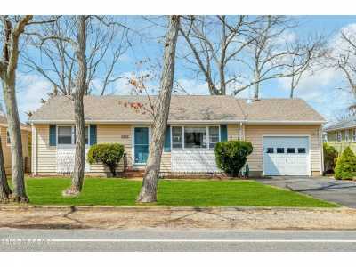 Home For Sale in Point Pleasant, New Jersey