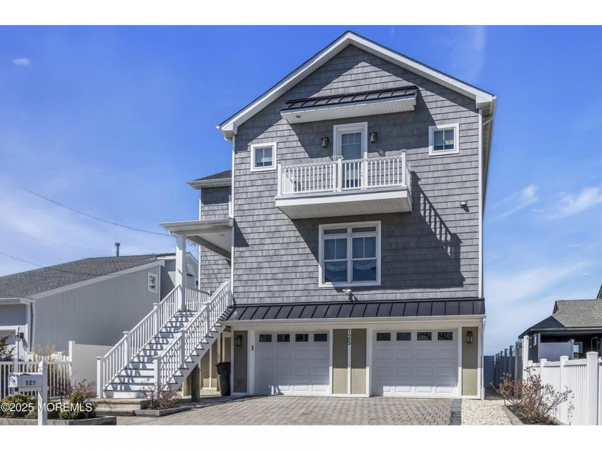 Picture of Home For Sale in Brick, New Jersey, United States