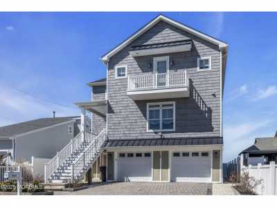 Home For Sale in Brick, New Jersey