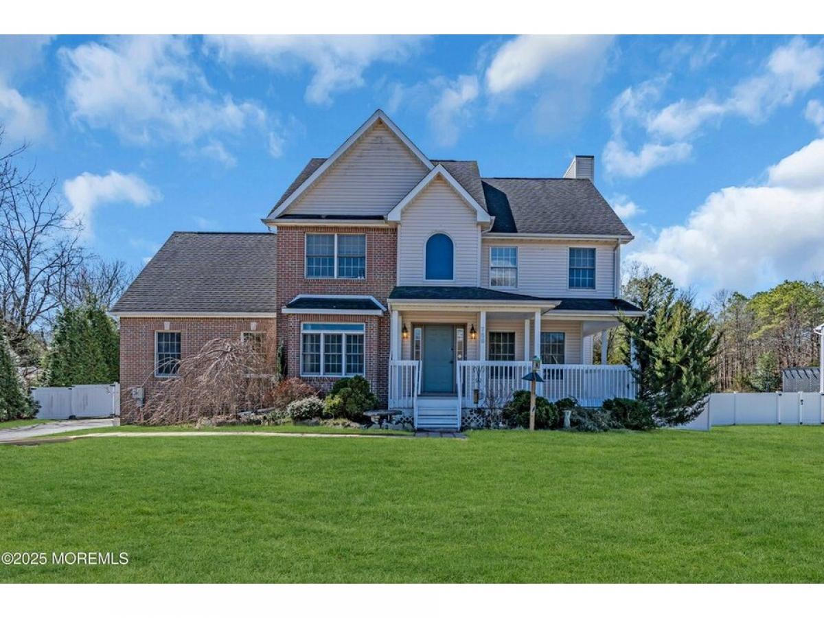 Picture of Home For Sale in Jackson, New Jersey, United States