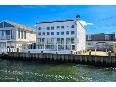 Home For Sale in Lavallette, New Jersey