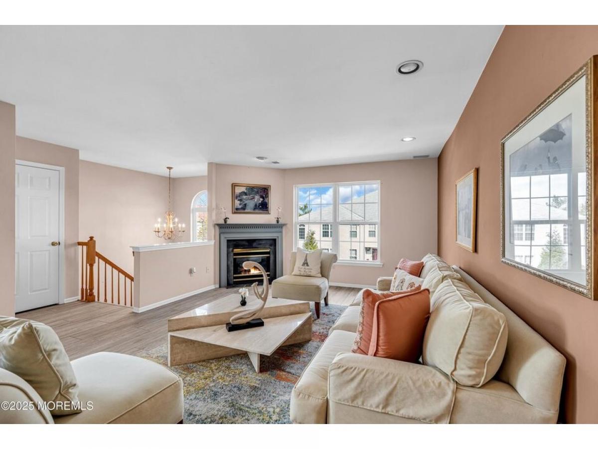 Picture of Home For Sale in Belmar, New Jersey, United States