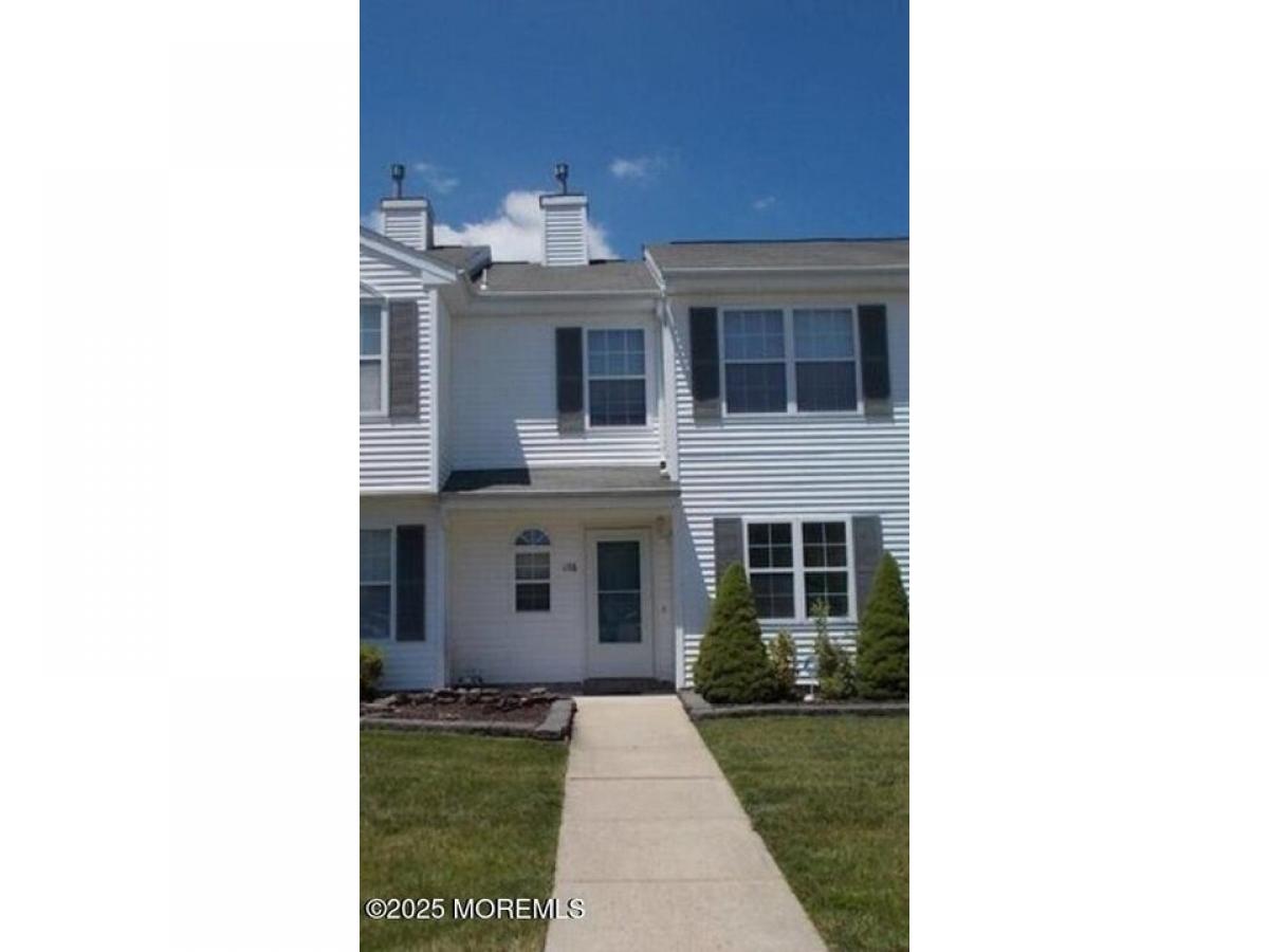 Picture of Home For Sale in Bayville, New Jersey, United States