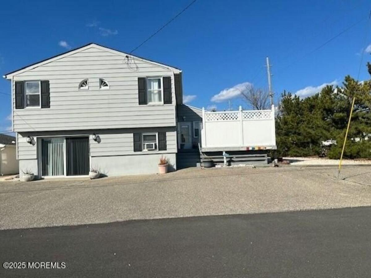 Picture of Home For Rent in Mantoloking, New Jersey, United States