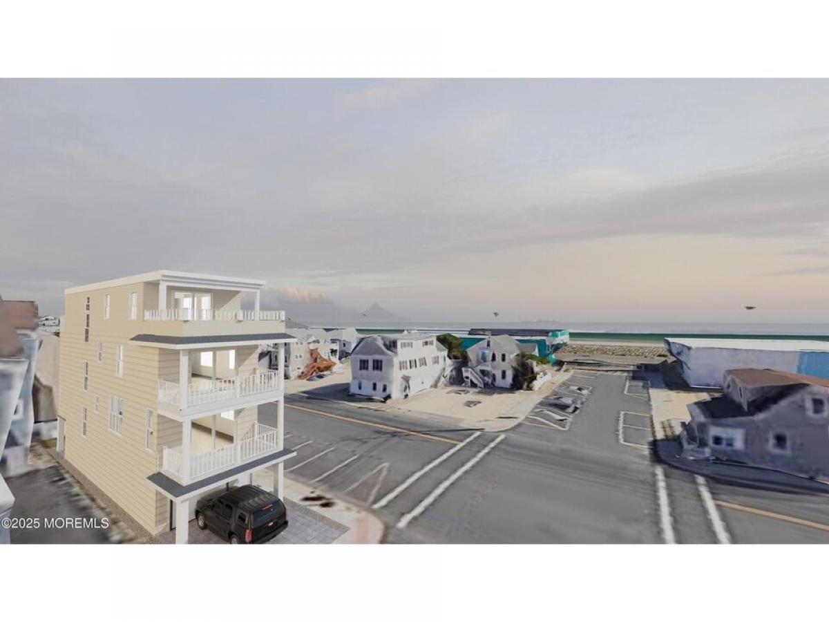 Picture of Home For Sale in Seaside Heights, New Jersey, United States
