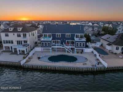 Home For Sale in Toms River, New Jersey