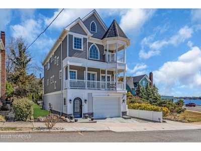 Home For Sale in Island Heights, New Jersey