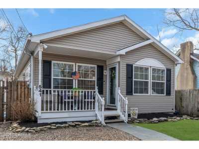 Home For Sale in Brick, New Jersey