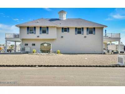 Home For Rent in Waretown, New Jersey