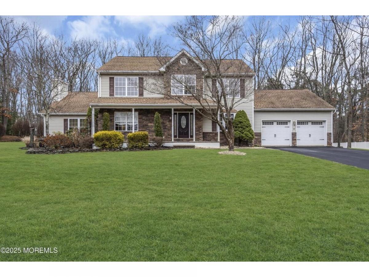 Picture of Home For Sale in Jackson, New Jersey, United States