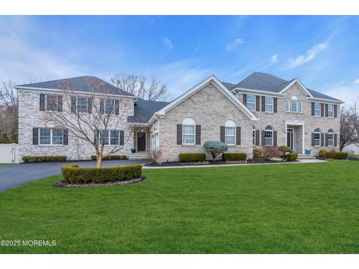 Picture of Home For Sale in Jackson, New Jersey, United States