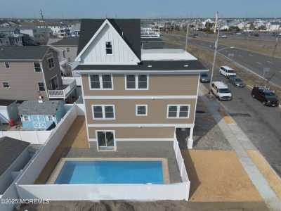 Home For Sale in Ortley Beach, New Jersey