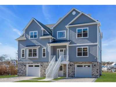 Home For Sale in Waretown, New Jersey