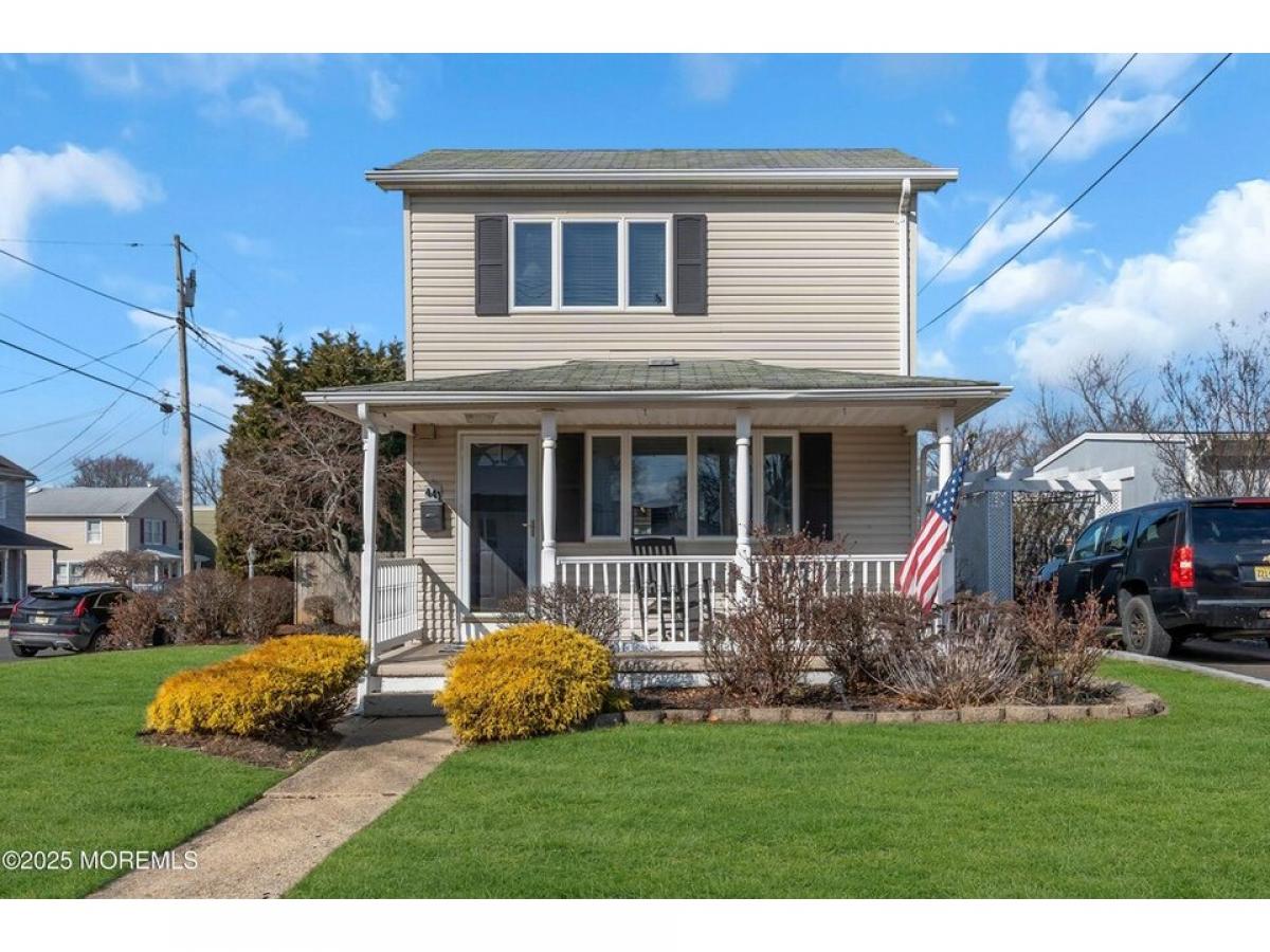 Picture of Home For Sale in Long Branch, New Jersey, United States