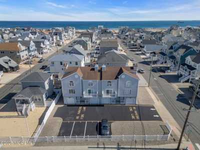 Home For Sale in Ortley Beach, New Jersey